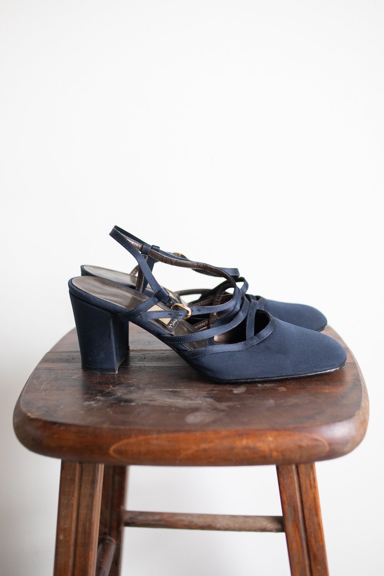 Navy Closed Toe Strappy Pumps | w8.5