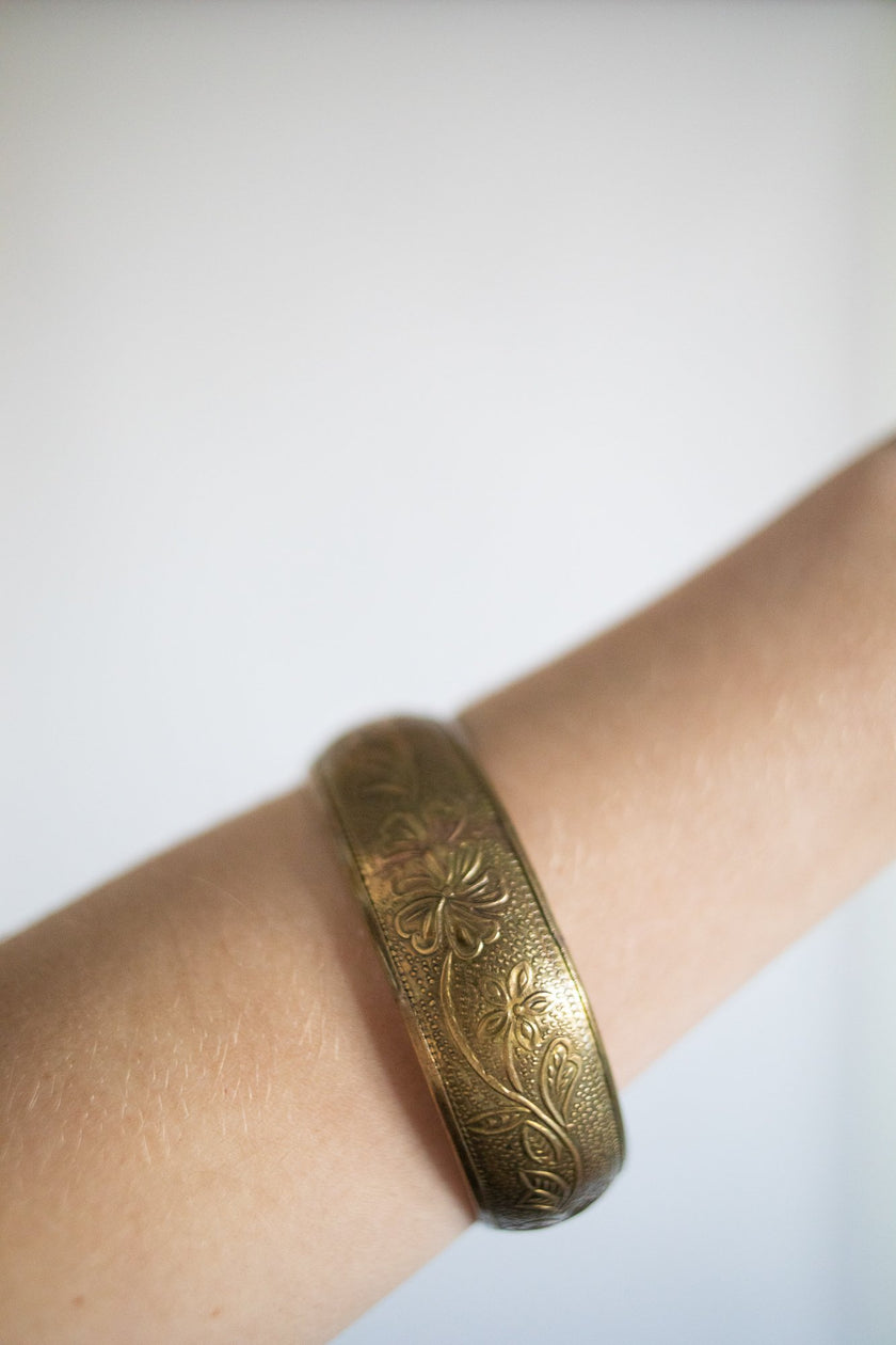 Vintage Jewelry Floral Brass Bangle