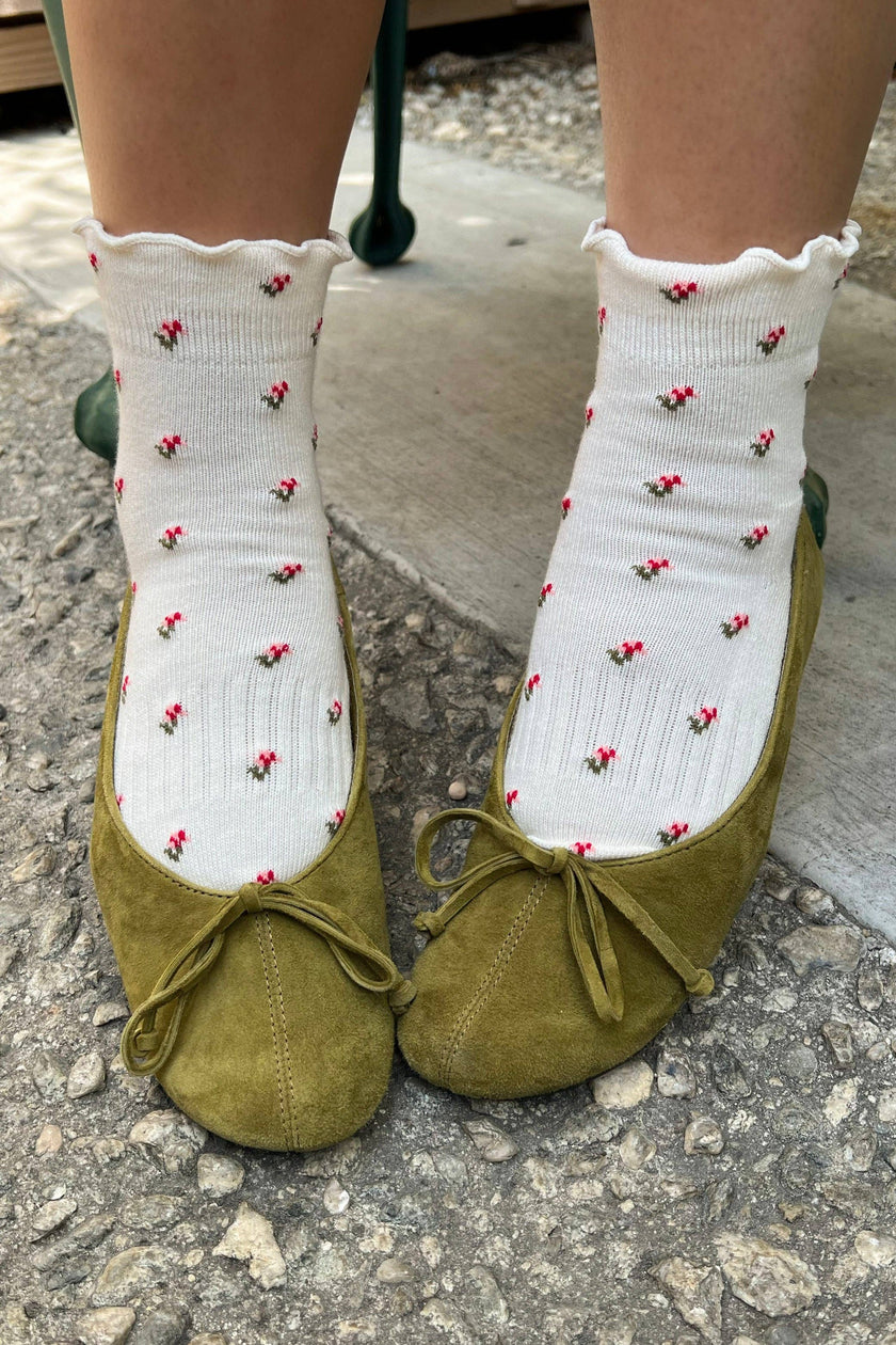 Petal Ruffled Hugger Crew Socks (Wholesale): Black Petal