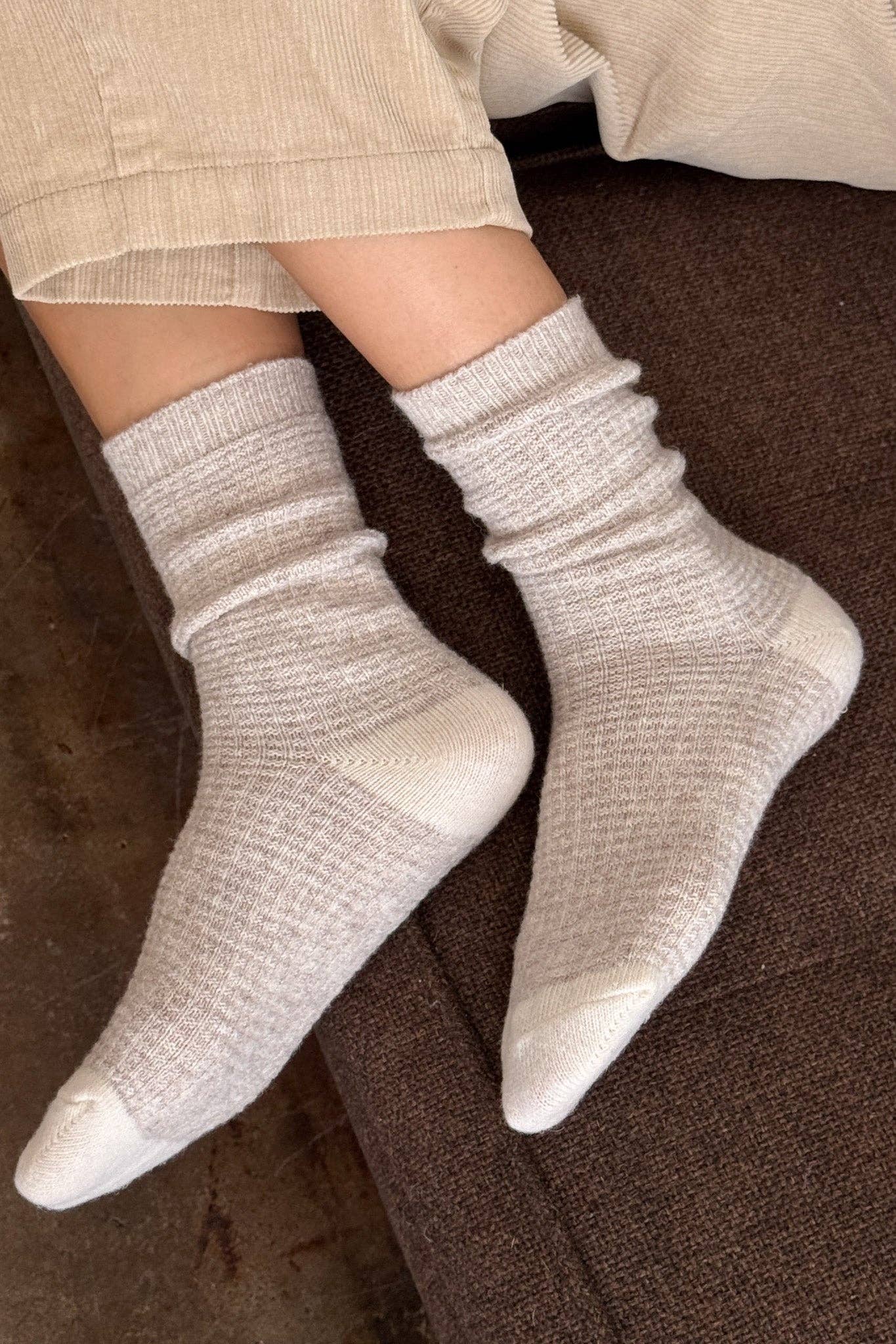 Wool Waffled Socks (wholesale): Brown / Oatmeal