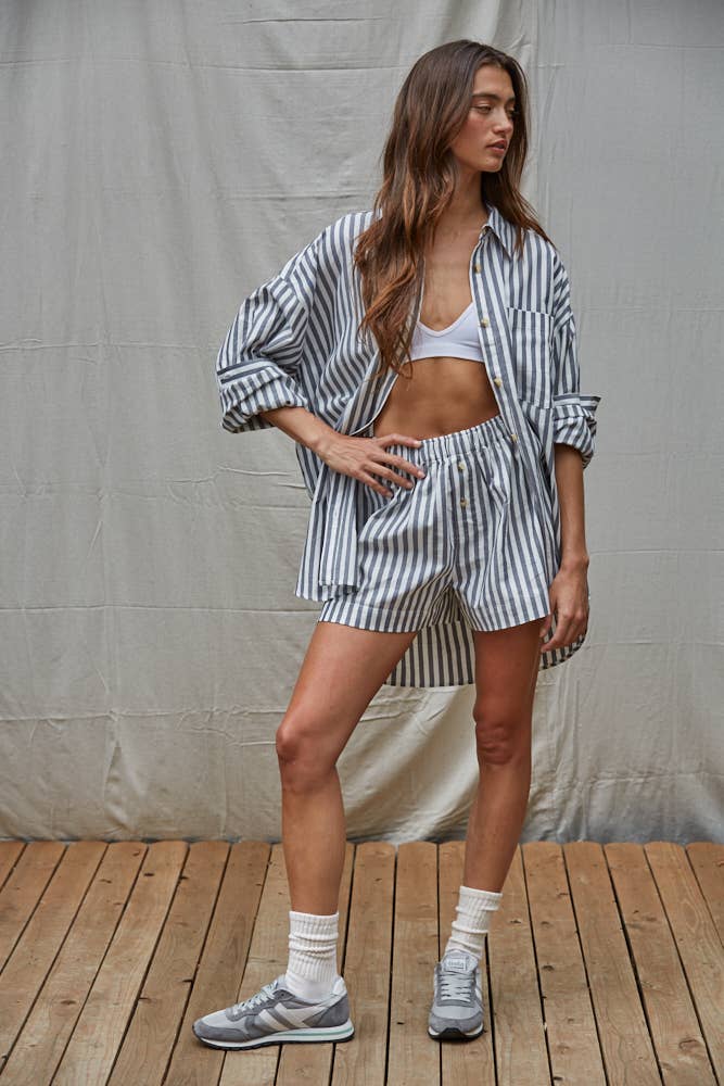L8492B | Woven Cotton Striped Wide Leg Shorts : Ivory Taupe / M