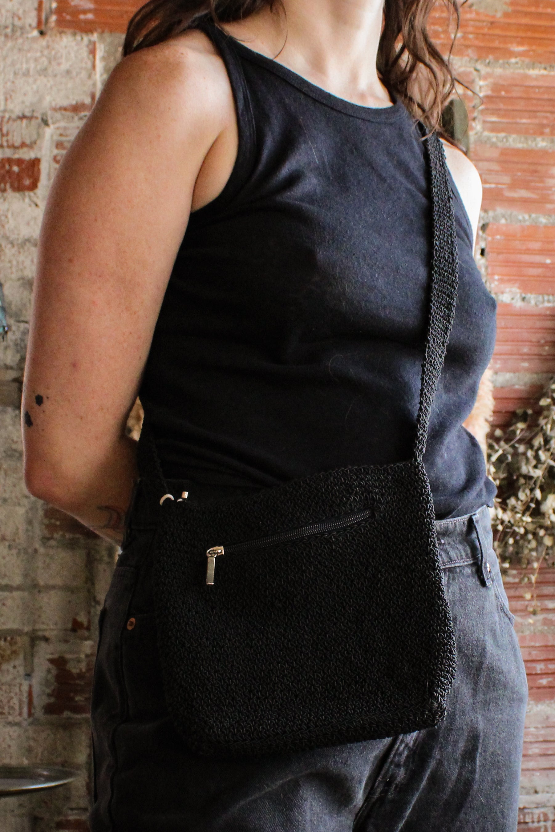 90's black and silver crochet square long strap shoulderbag