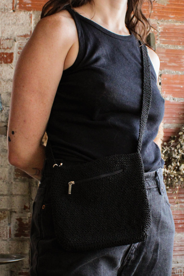 90's black and silver crochet square long strap shoulderbag