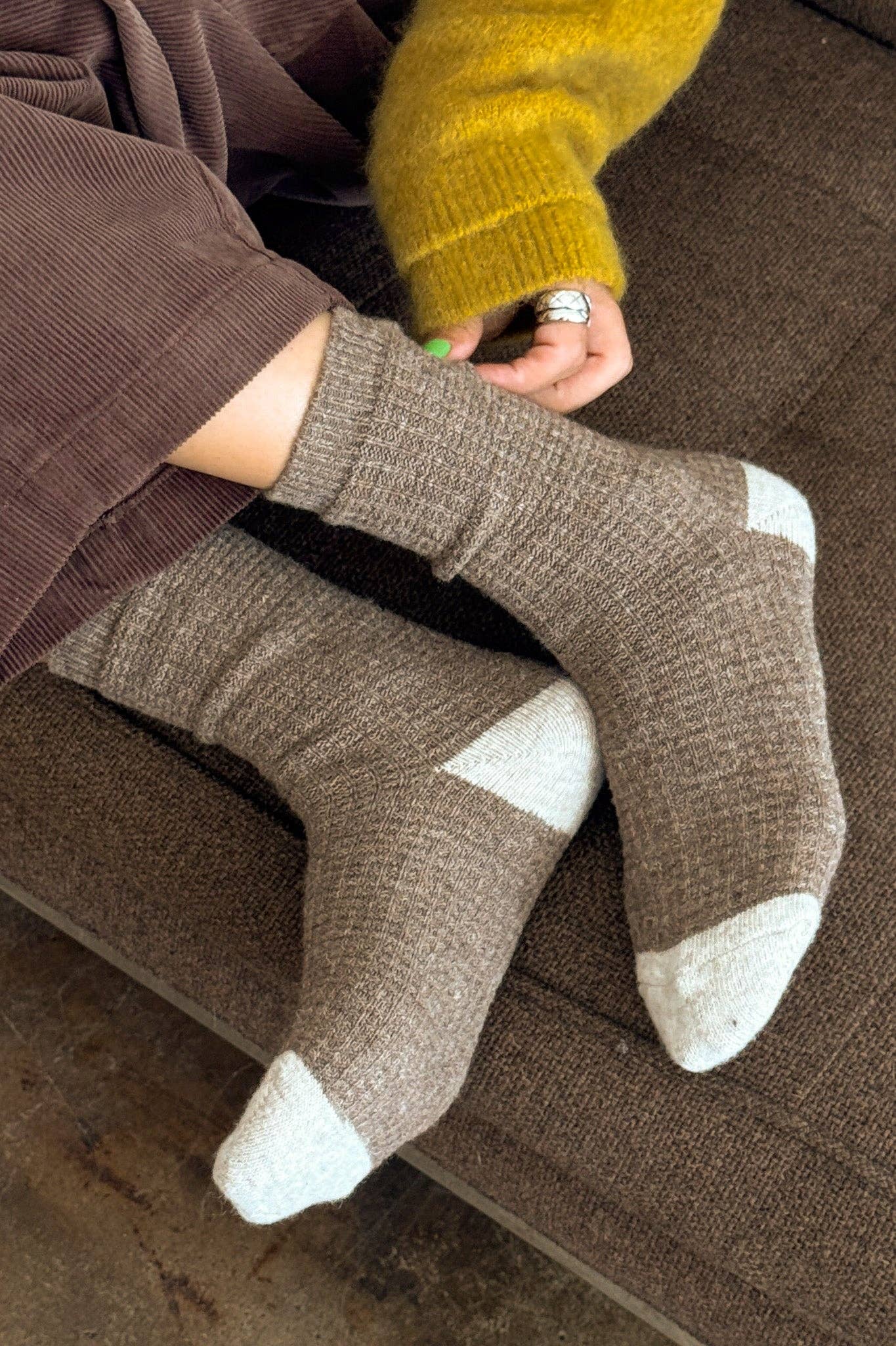 Wool Waffled Socks (wholesale): Brown / Oatmeal