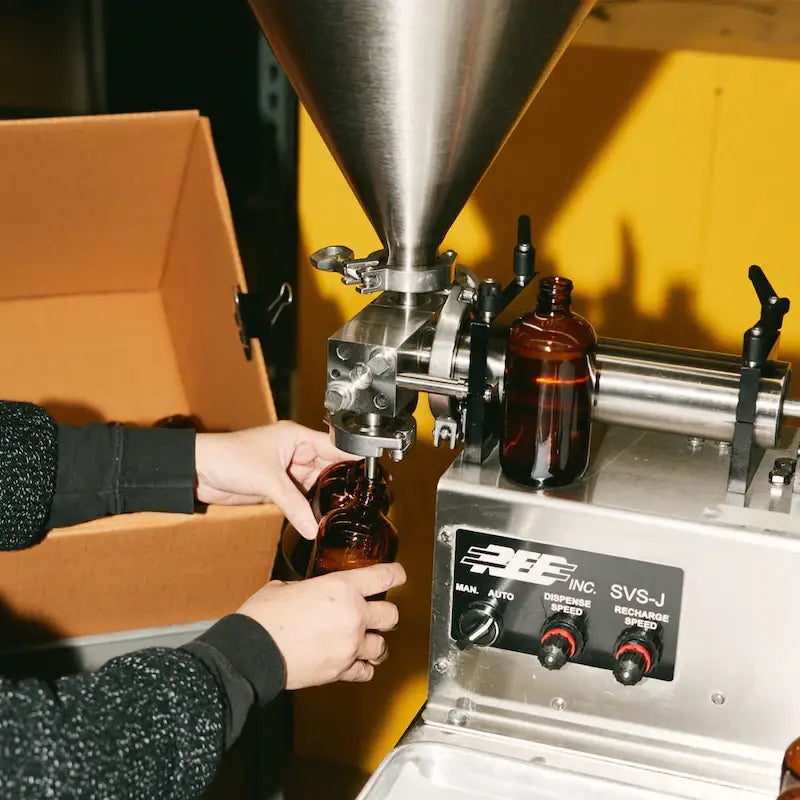 Teakwood & Tobacco - 7.75 oz Room & Linen Spray: 7.75 oz