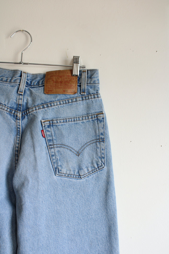 Vintage Levi's 550 in Light Wash