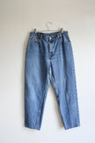 Vintage Levi's 550 in Medium Wash