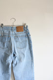 Vintage Levi's 550 in Extra Light Wash