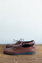 Load image into Gallery viewer, Brown Woven Leather Oxfords | 8.5
