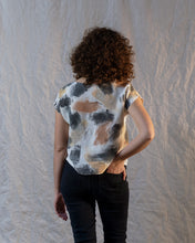 Load image into Gallery viewer, Short sleeve Alix top in hand painted mid weight linen
