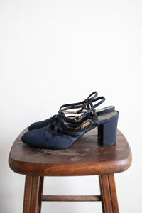 Navy Closed Toe Strappy Pumps | w8.5