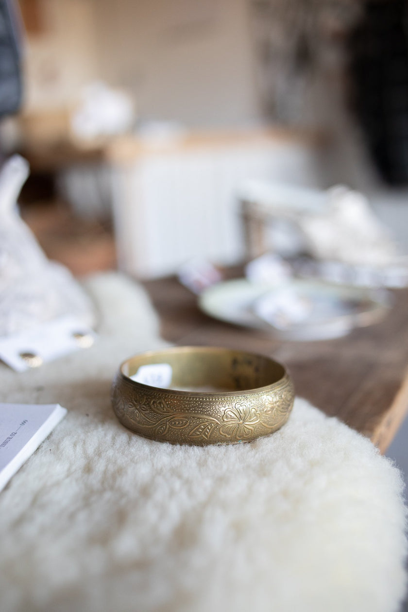 Vintage Jewelry Floral Brass Bangle