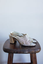 Load image into Gallery viewer, Gold Tone Block Pumps | W6
