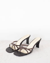 Load image into Gallery viewer, Brown Square Toe Thong Pumps
