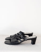 Load image into Gallery viewer, Black Braided Leather Pumps
