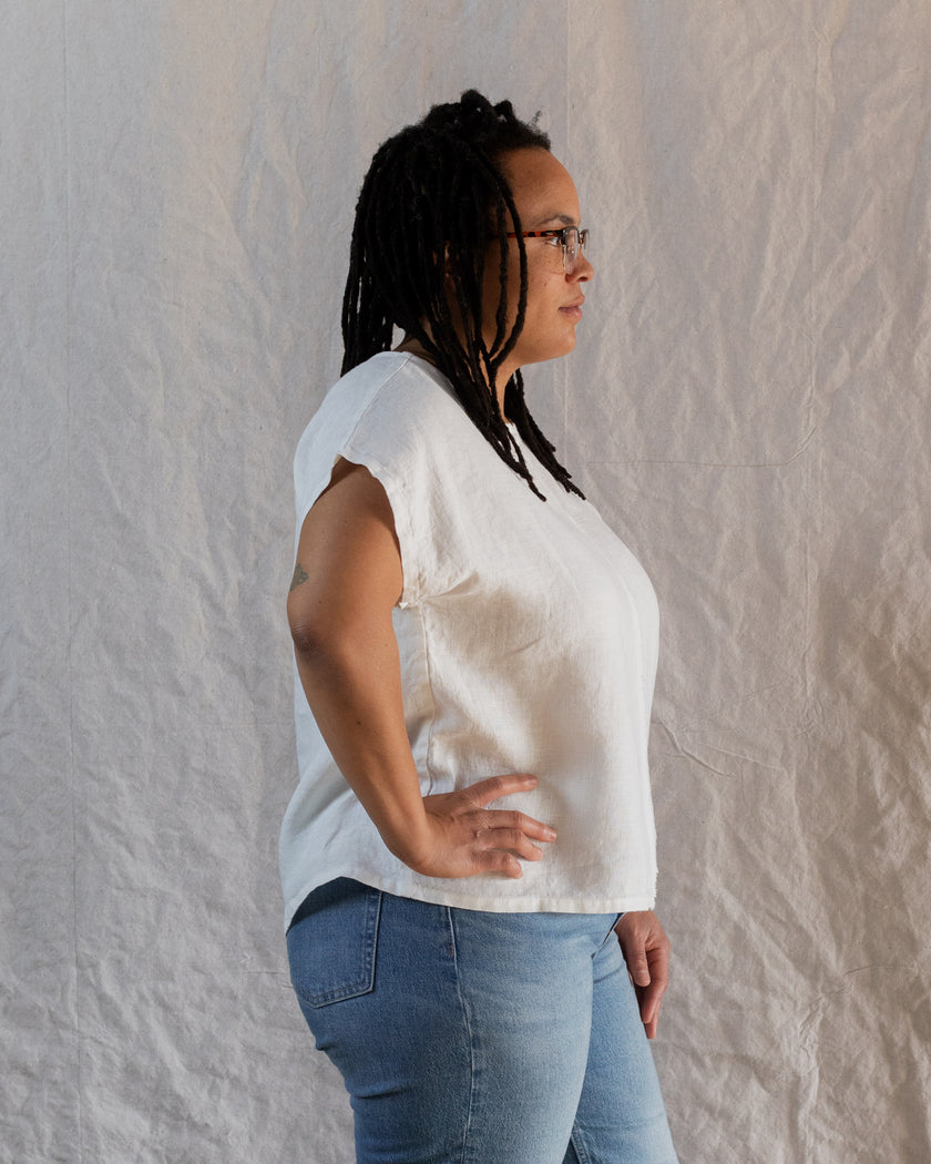 Short sleeve Alix top in white mid weight linen